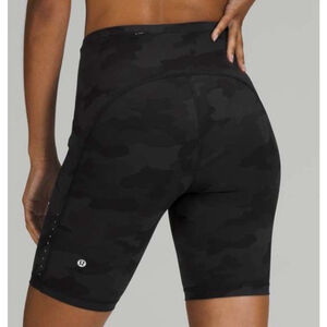 LULULEMON SWIFT SPEED HIGH RISE SHORT 8” CAMO DEEP COAL MULTI COLOR SIZE 2